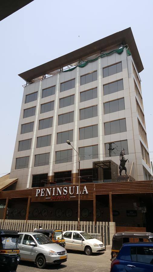 Hotel Peninsula Redpine Bombaj Exteriér fotografie